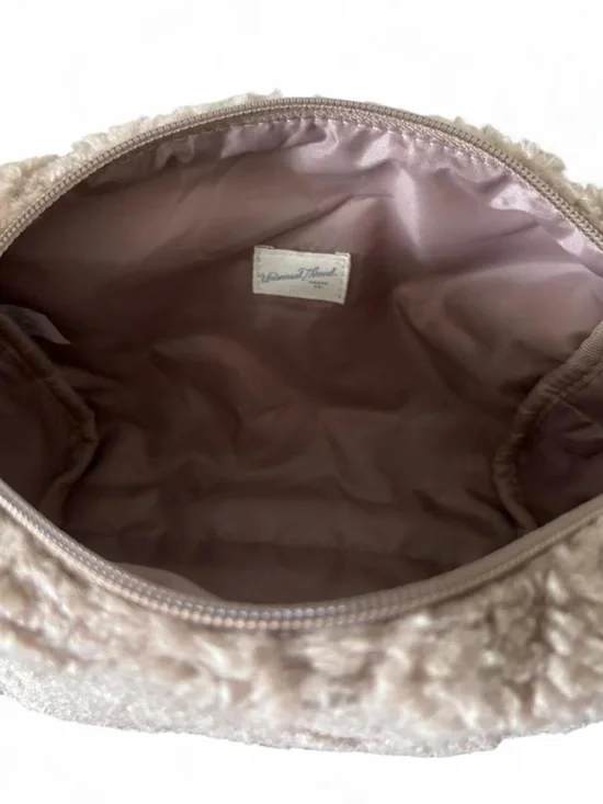 Universal Thread Beige Fa Teddy Travel Pouches - Set of 2 - Picture 4 of 5